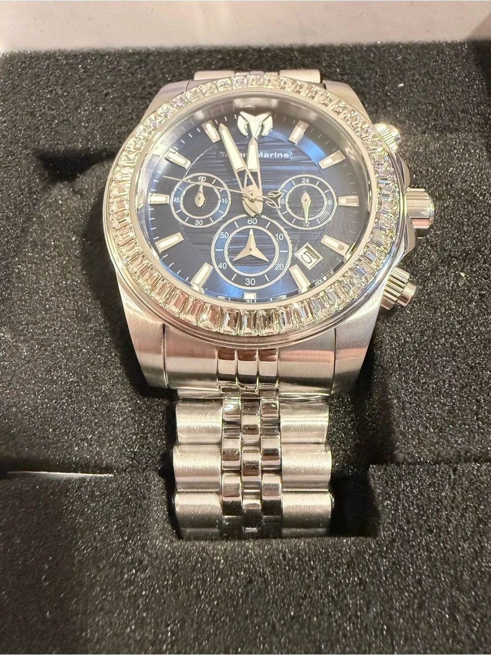 Gorgeous TechnoMarine Manta Ray by Invicta- 42mm, Dark Blue Dial